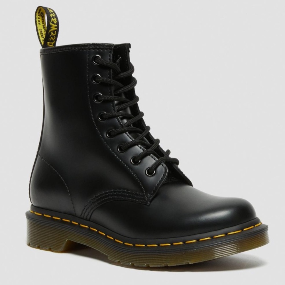 1460 Women’s Smooth Leather Lace Up Dr Martens